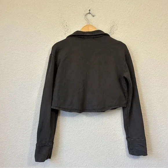 JOAH BROWN Aspen Half Zip Pullover Sweater Cropped in Washed Black - Picture 7 of 11